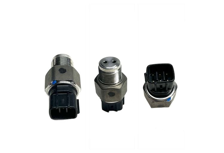 Toyota Müşür Rail Boru Hılux 2,5 Dizel 07-17/Avensis 2,0-2,2 Dizel 03-09/Rav4 2,5 Dizel 03-08(Küçük)