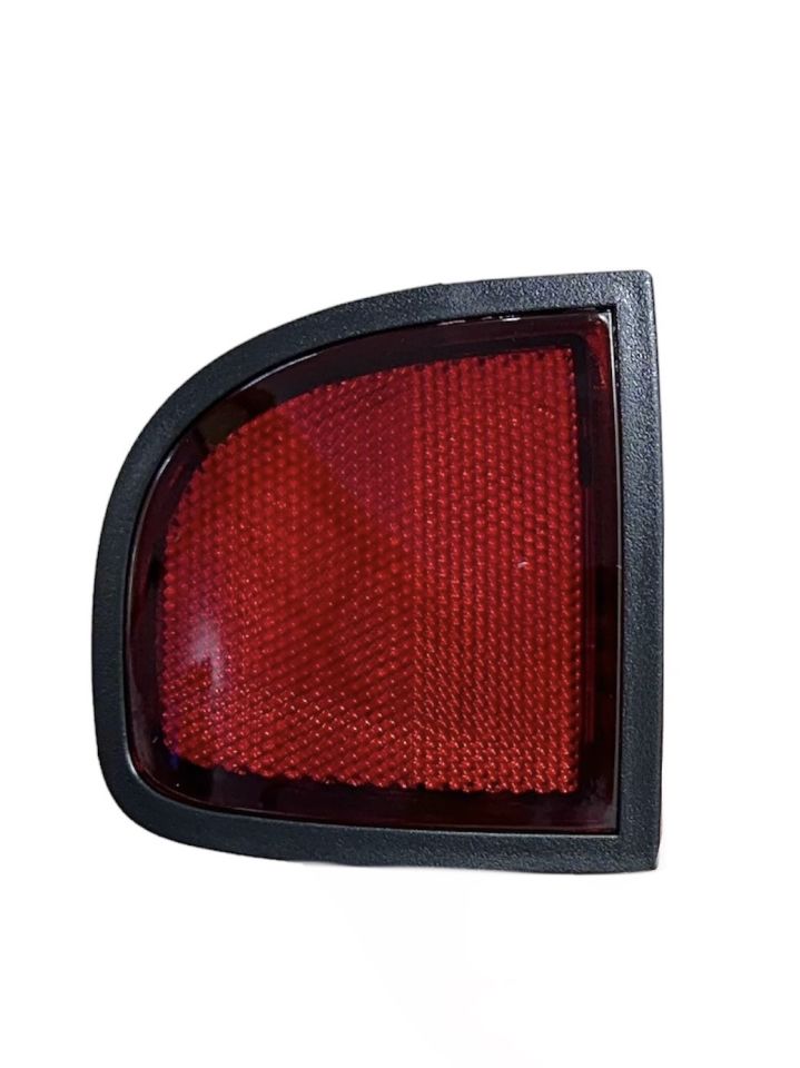 Mıtsubıshı Reflektör L200 07-14 Çamurluk Arka Sağ
